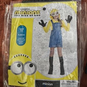 Girls minions costume size 4-6